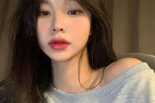 百万网红当众辱骂网友言语恶毒诅咒家人黑料曝光引发众怒