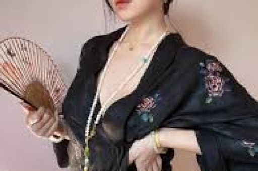 多位明星的最新八卦：潘玮柏、梁朝伟、孟美岐等人的私生活趣事揭秘！